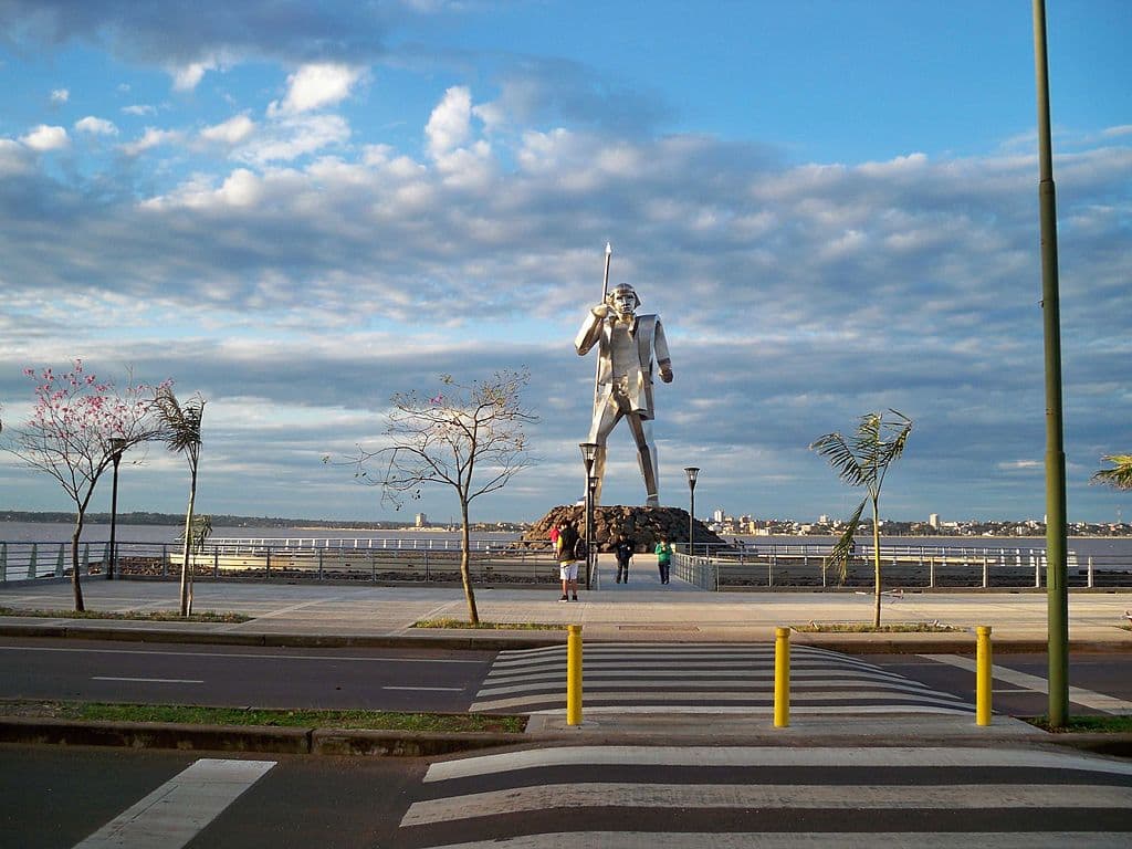 Monumento Andrés Guazurari