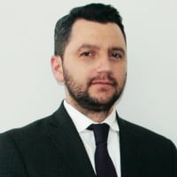 Dr. Nicolás Alviar